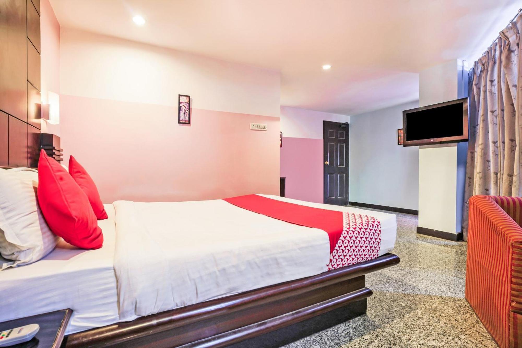 Hanvi Inn Hyderabad Bagian luar foto