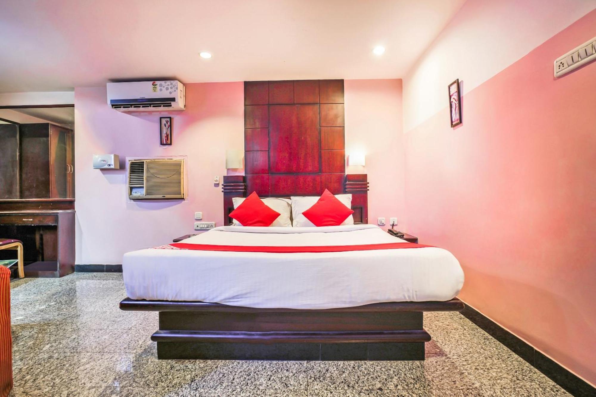 Hanvi Inn Hyderabad Bagian luar foto