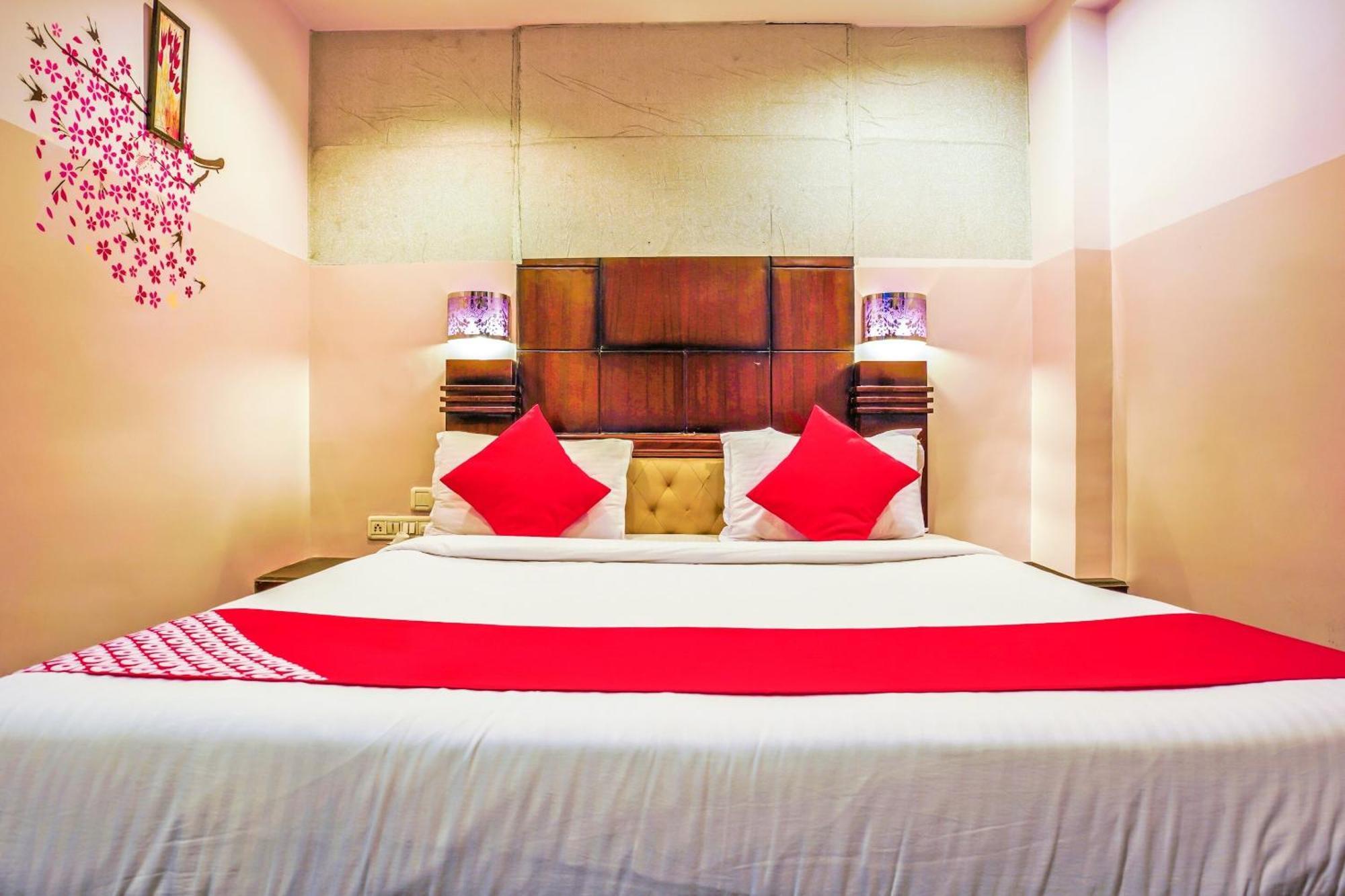 Hanvi Inn Hyderabad Bagian luar foto